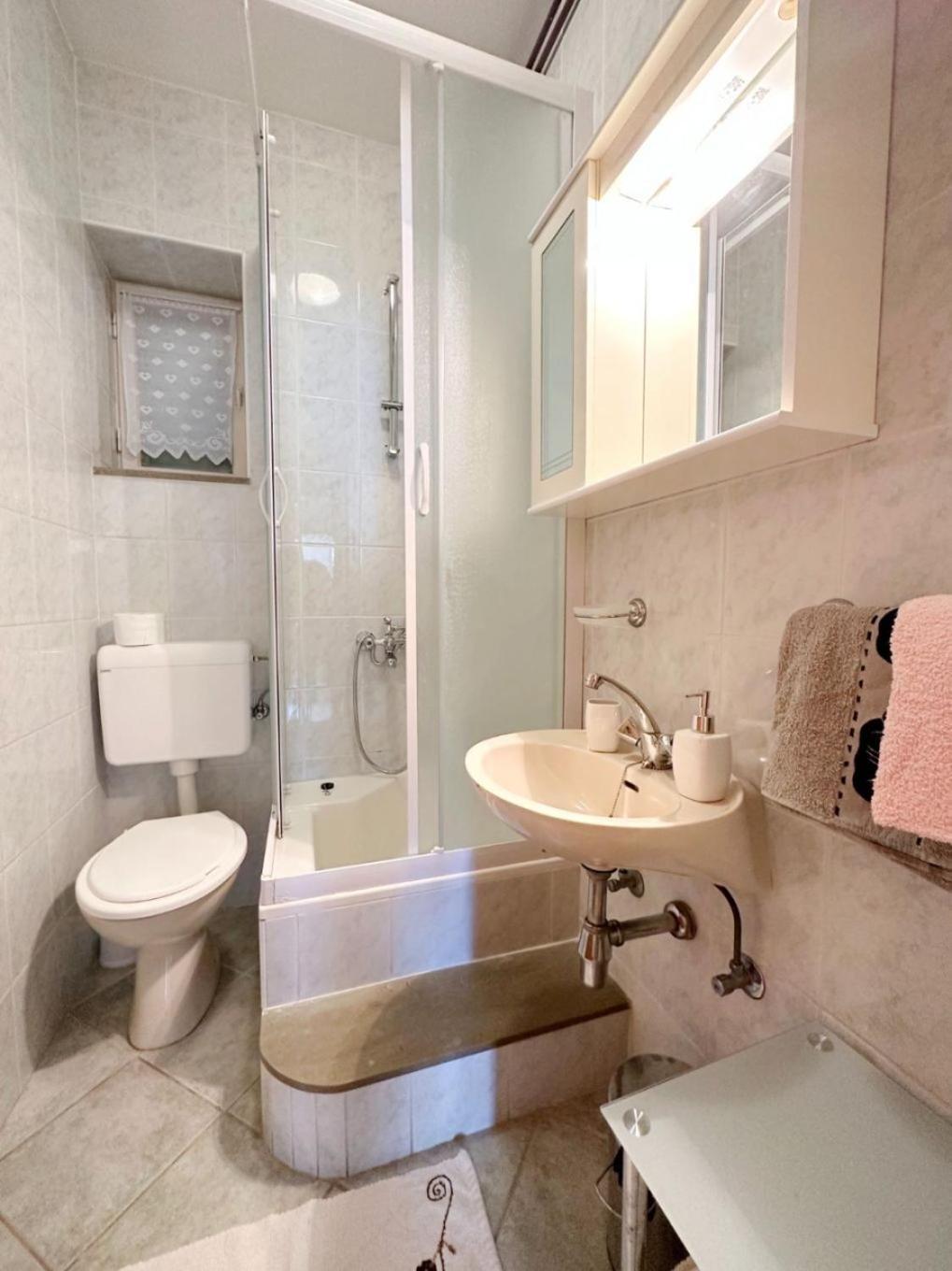 Apartments Mihaela Трогір Екстер'єр фото